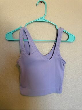 Colsie Lavender V-Neck Crop Tank Top
